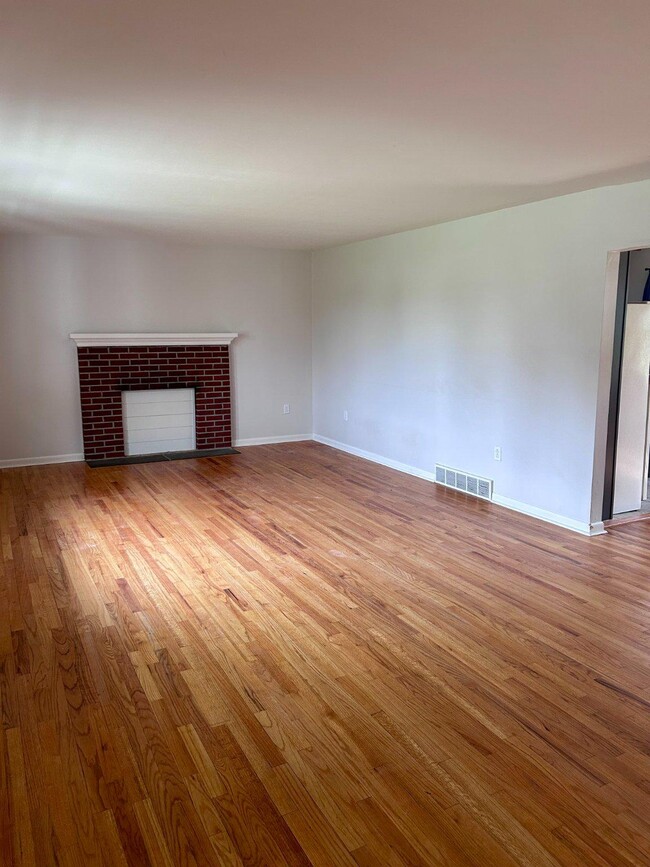 Building Photo - 2572 Forge Rd