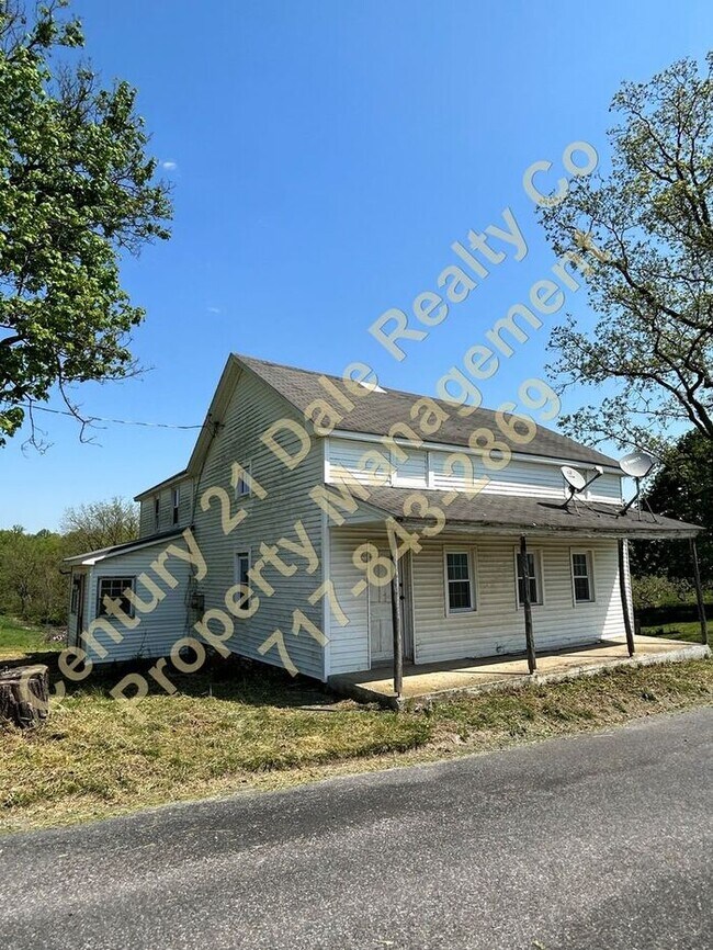 Foto del edificio - Beautifully Redone 4 Bedroom Farmhouse in ...