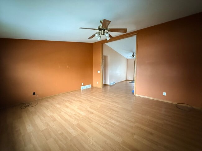 Building Photo - 303 W Pieronnet St