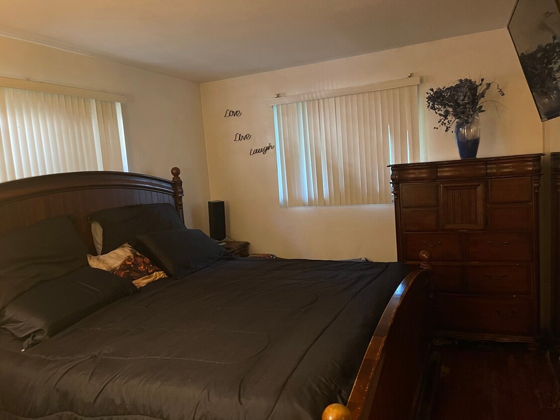 20370 Ledgestone St, Southfield, MI 48076 House Rental in Southfield