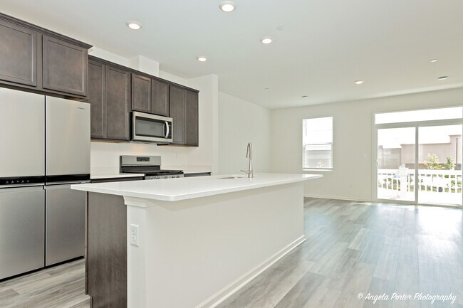 Foto del edificio - 607 Acadia Ave