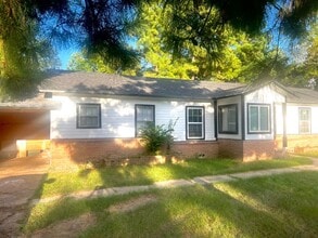 Building Photo - 1516 Norwood Dr