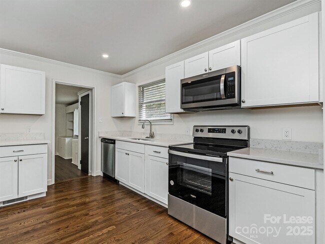Foto del edificio - 5243 Murrayhill Rd
