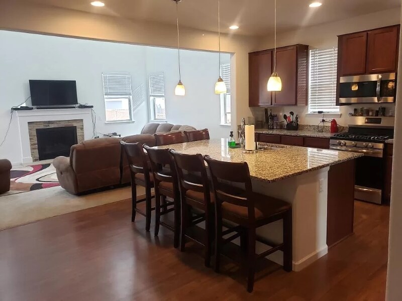 Foto del edificio - 12250 Idalia Place