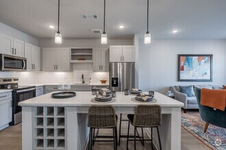 Interior Photo - Solstice at June Lake