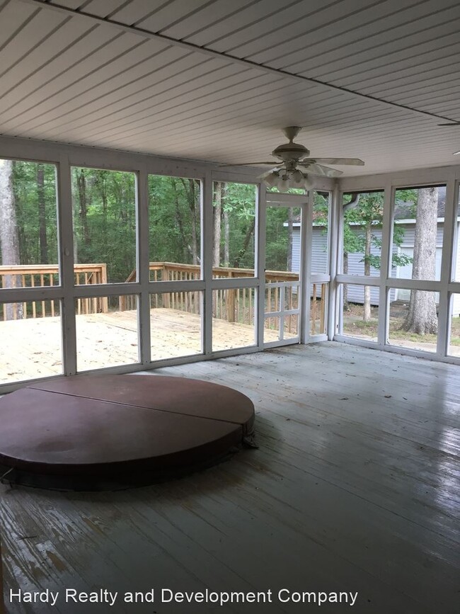 Building Photo - 3 br, 2 bath House - 12 Brook Valley Court
