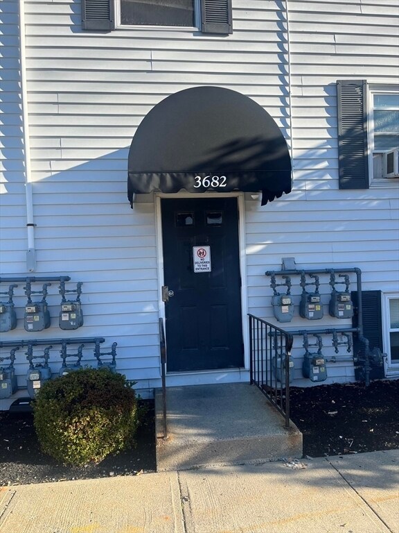 Primary Photo - 3682 N Main St
