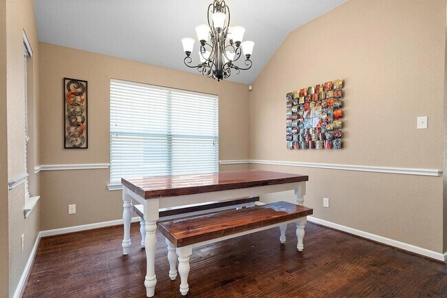 Foto del edificio - 2912 Day Star Dr