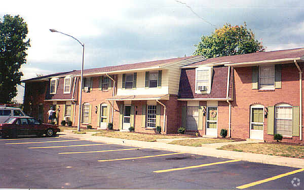 Foto del edificio - Trailbridge Townhomes