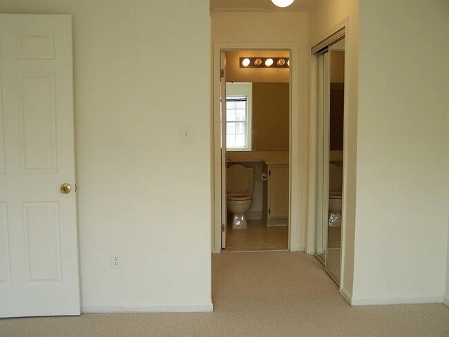 Photo - 40 Walnut St Townhome