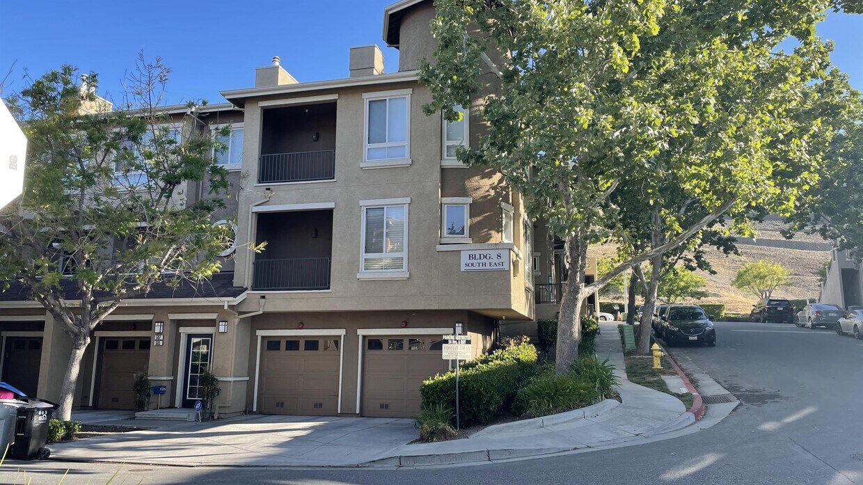 Primary Photo - 503 Marble Arch Ave