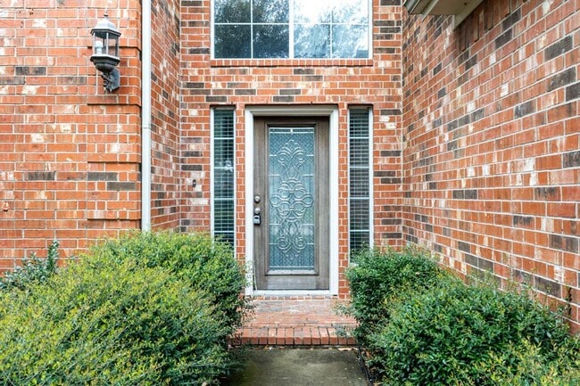 Building Photo - 2410 Sunfire Ln
