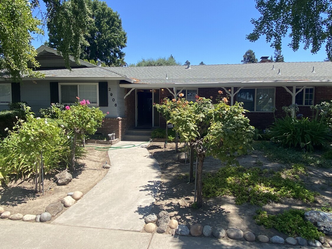 Foto principal - 2906 Warwick Ln