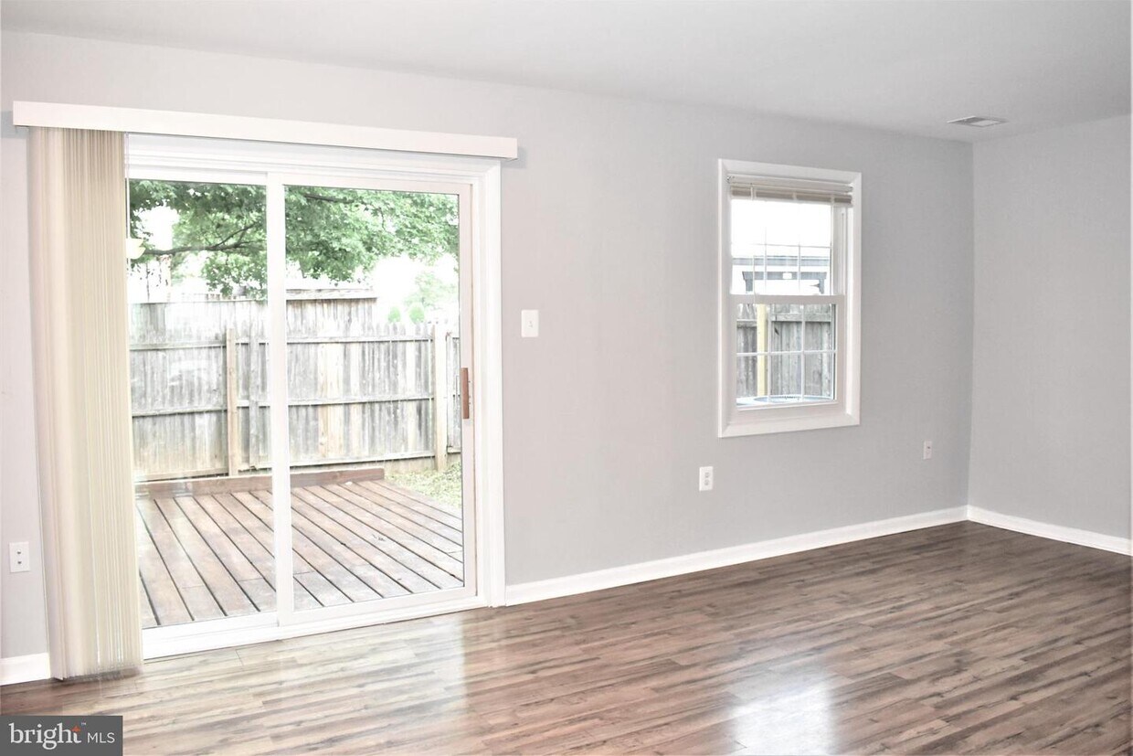 8842 Cherry Oak Ct, Manassas, VA 20109 Townhouse for Rent in Manassas