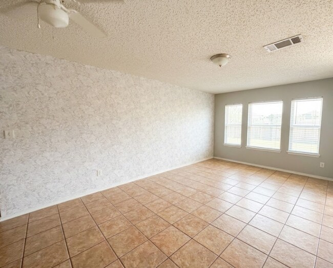 Foto del edificio - AVAILABLE IN JUNE; APPLY TODAY AT OUR WEBSITE!!