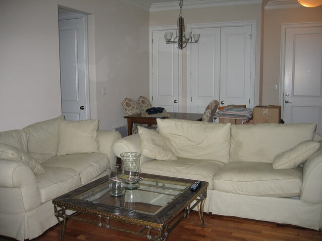 Living Room - 2966 Selwyn Ave