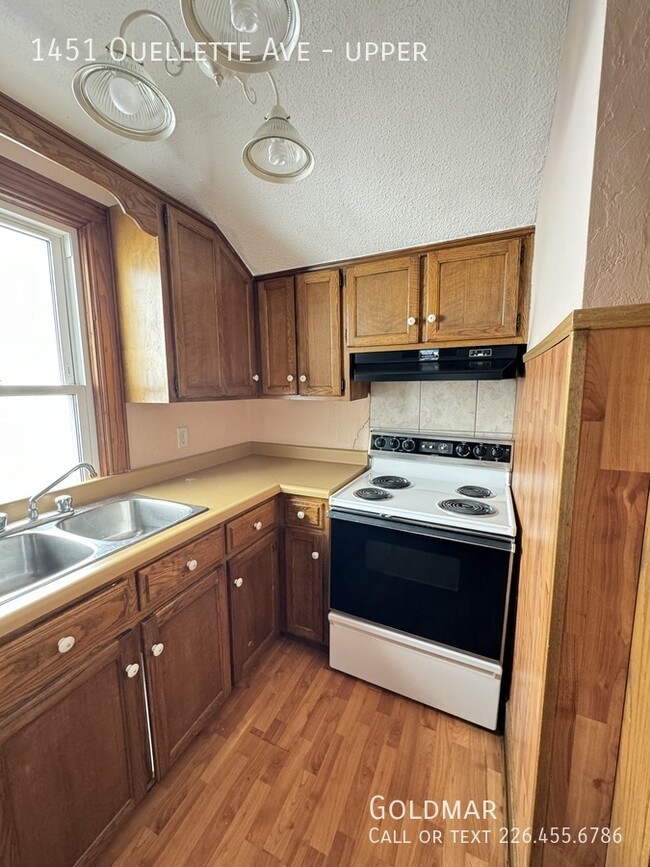 Building Photo - Looking for a welcoming unit in the Downto...