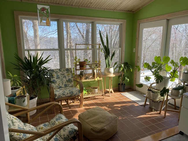 Foto del edificio - 13820 Strouds Run Rd