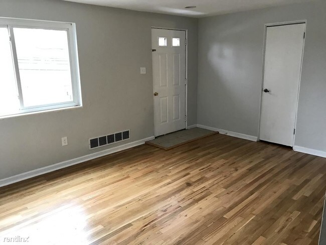 Building Photo - 3 br, 2 bath House - 1124 Carnahan Rd