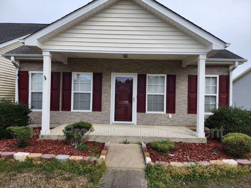 Primary Photo - 2215 Brookville Dr