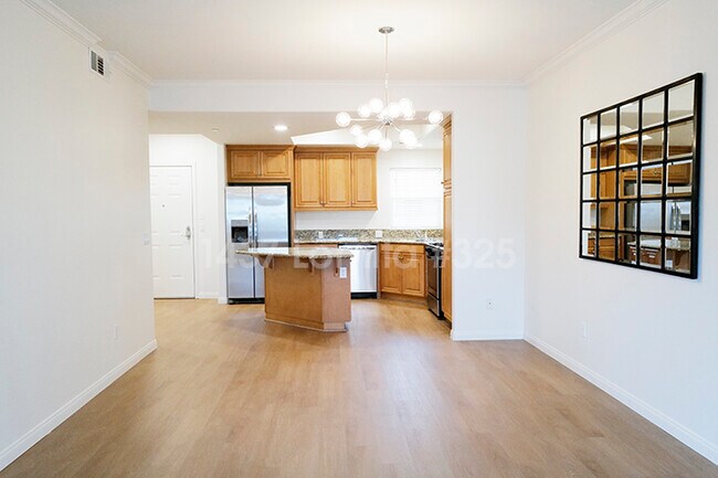 Foto del edificio - 1437 Lomita Blvd