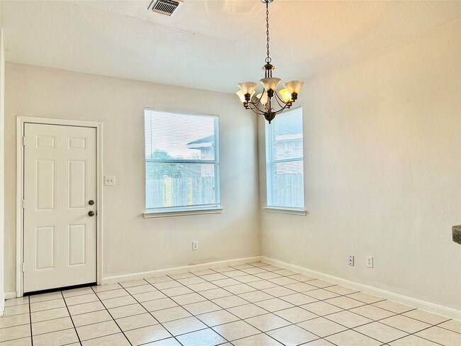 Building Photo - 1918 Riane Ln