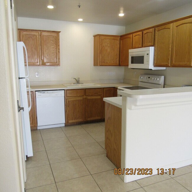 Foto del edificio - 646 Roamer Ln