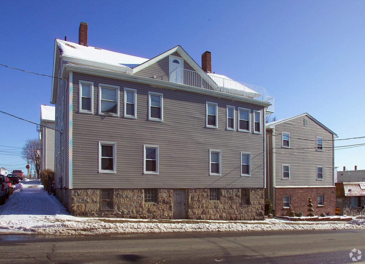 Primary Photo - 825 Cherry St