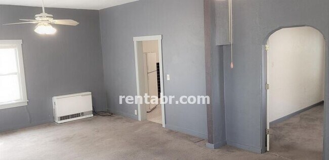 Building Photo - 547 East Street