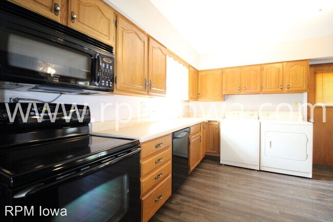 Foto del edificio - 2 br, 1 bath House - 514 SW Cherry Street