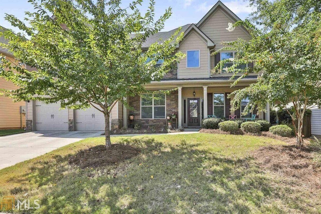 Foto principal - 71 Village Park Dr