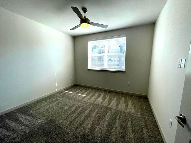 Building Photo - 1575 League Line Rd