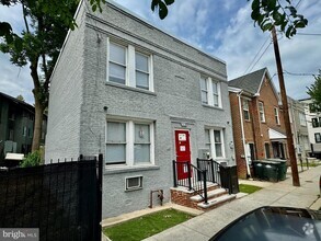 Building Photo - 1858 Kendall St NE