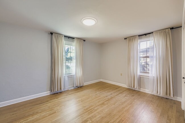 Building Photo - 30 S Hoyt St