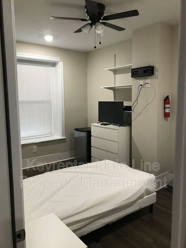 Foto del edificio - 6124 Ross St