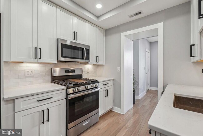 Foto del edificio - 1404 Holbrook St NE