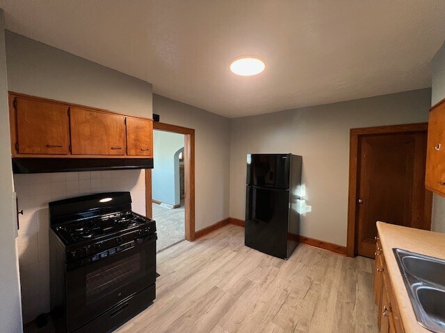 Foto del edificio - 2527 Sutton Ave