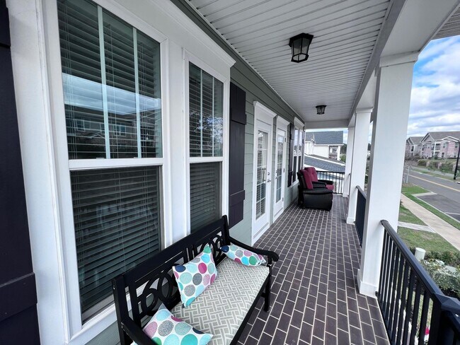 Foto del edificio - 2764 Crestline Rd