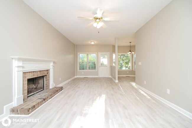 Building Photo - 2724 Aston Woods Ln, Thompson's Station, T...
