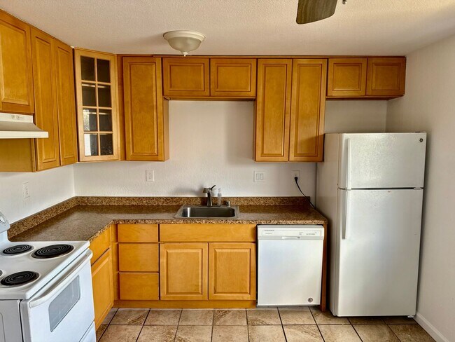 Foto del edificio - Charming 2-Bedroom Condo in Antioch