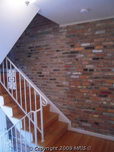 Building Photo - 2323 McGregor Ct