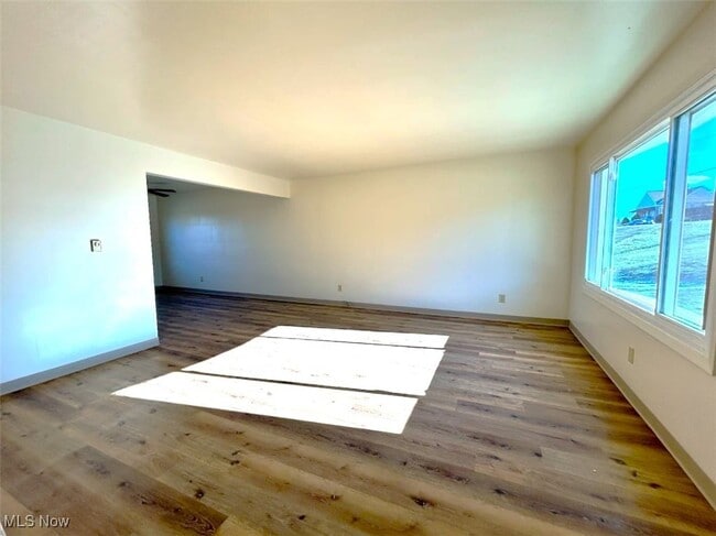 Foto del edificio - 430 Canton Rd