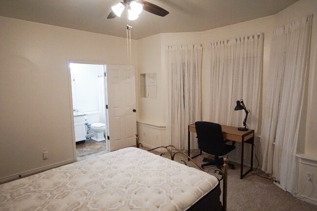 Foto del edificio - 416 N Seven Peaks Blvd