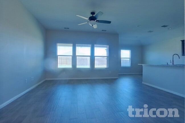 Building Photo - 9216 Castorian Dr