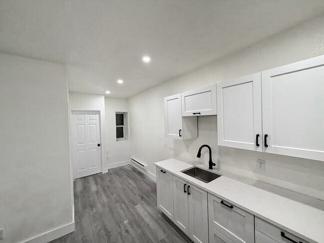 Foto del edificio - 240 Main St