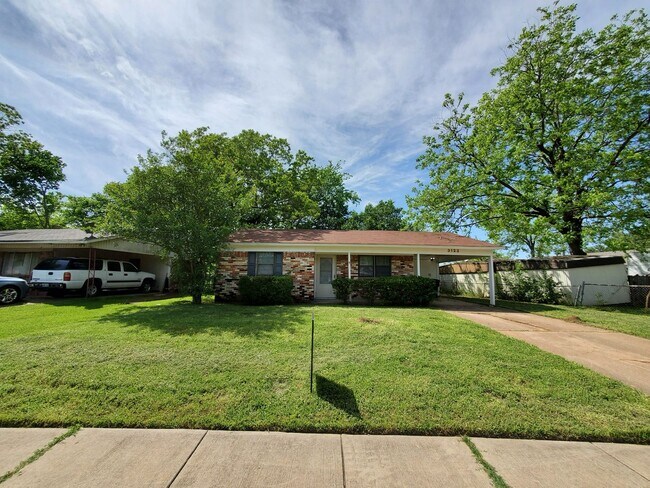 Foto del edificio - Southern Terrace - Just off Shed Road and ...
