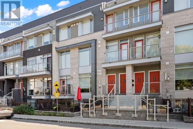 Photo du bâtiment - 40 Holmwood Ave