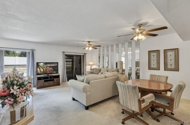 Foto del edificio - 9725 E Goldfinch Ln