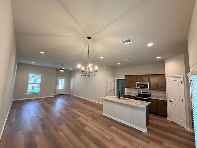 Building Photo - 300 Babineaux Ln