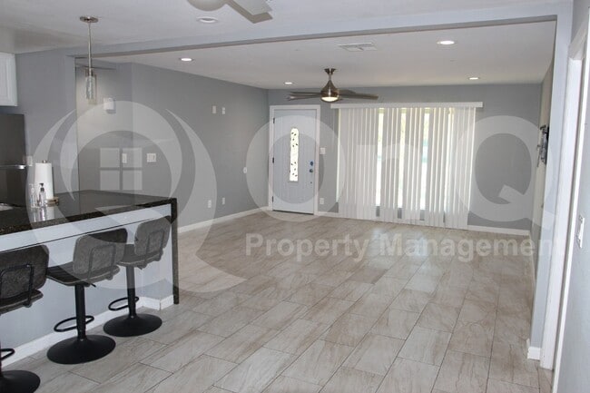 Building Photo - 2641 W Wethersfield Rd